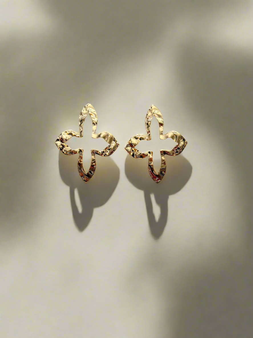 Hammered Gold Clover Earrings